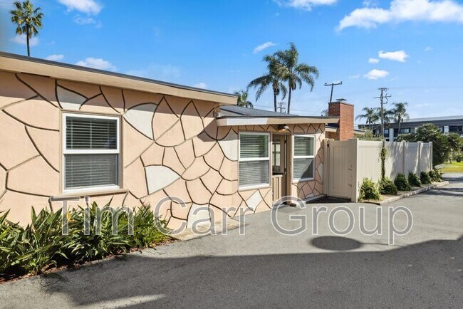 Building Photo - 1637 Irvine Ave