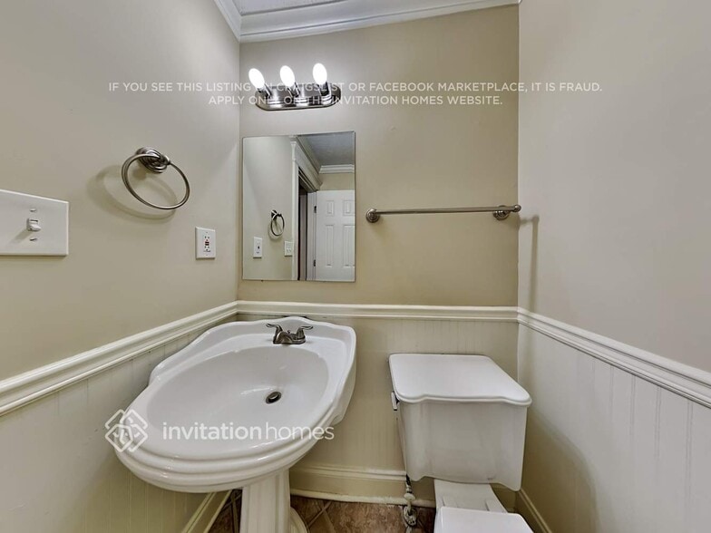 Building Photo - 4491 Wesley Way