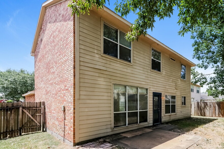 Building Photo - 19906 Mason Creek Dr