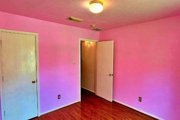 Building Photo - 5207 Riverwood Dr