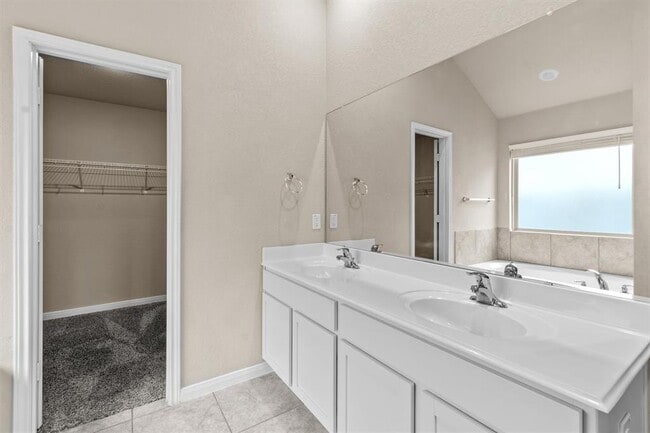 Building Photo - 2039 Rowan Wy