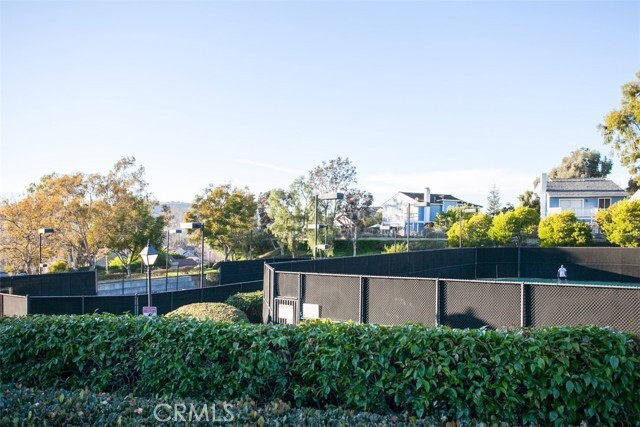 Building Photo - 8 New Chardon