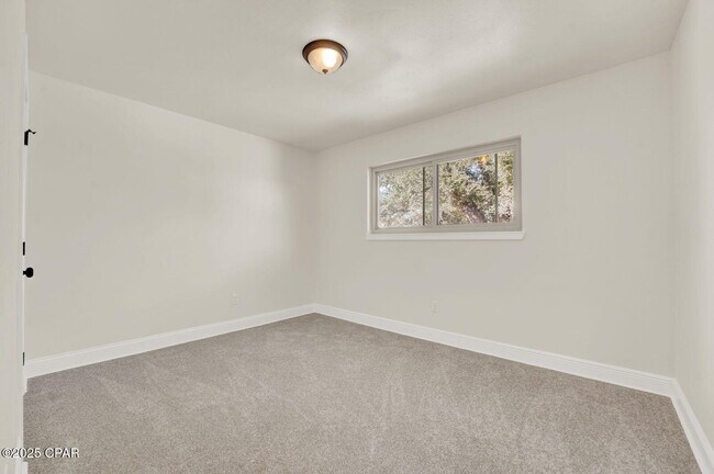 Building Photo - 5204 Park St