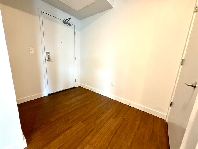 Building Photo - 45 E Central St