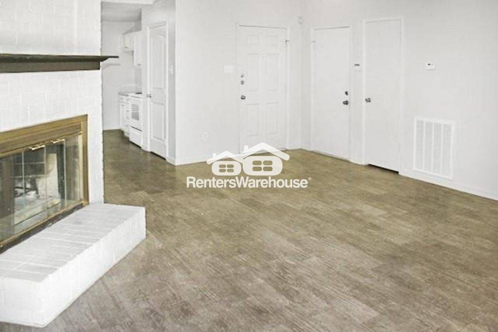 Building Photo - 3835 Brookwind Dr