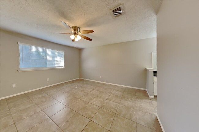 Building Photo - 1107 Valley Ranch Dr