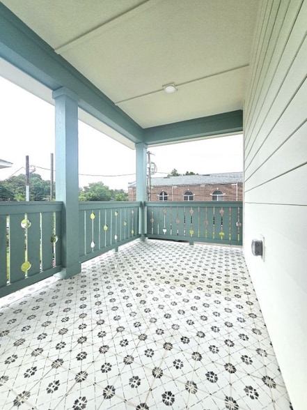 Building Photo - 606 E Brainerd St