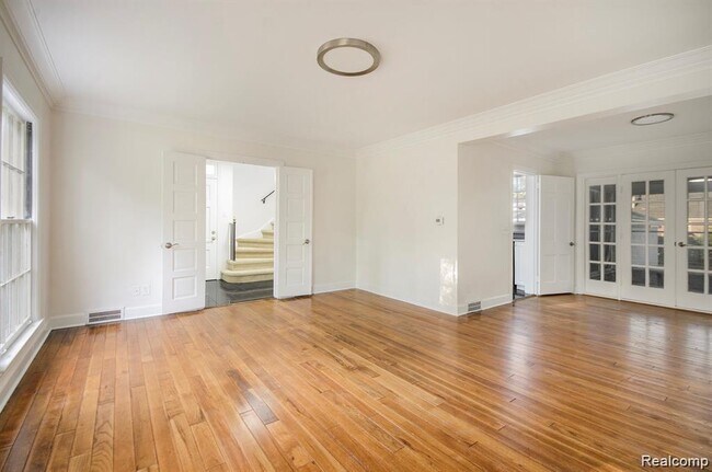 Building Photo - 26085 Humber St