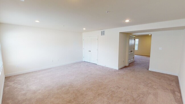 Building Photo - 11242 Saint Luke Drive - Move-in ready!