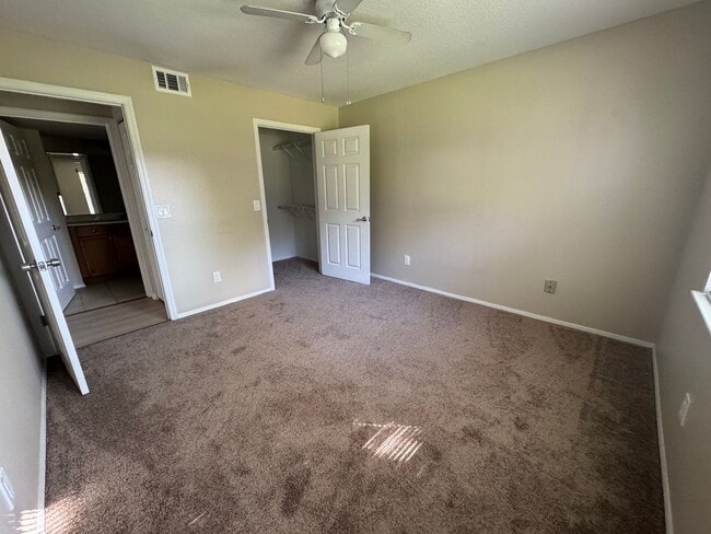 Building Photo - Charming 1B/1B condo for rent in Ocean Gro...