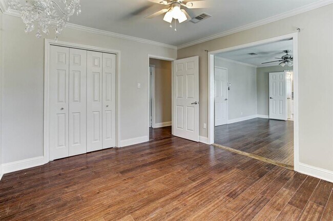 Building Photo - 10806 Wickersham Ln