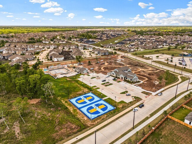 Building Photo - 1222 Crown Frst Dr
