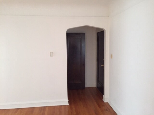 Building Photo - 6032 Irving Park Rd