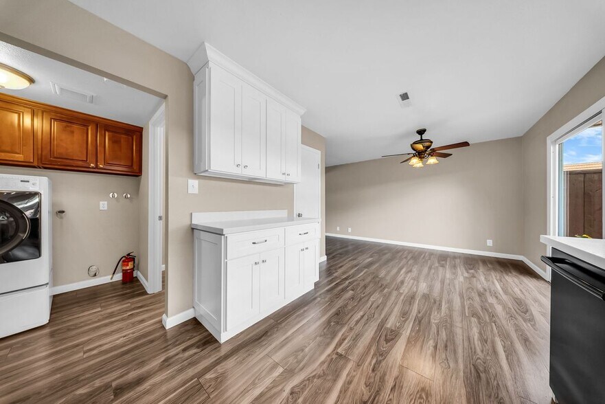 Building Photo - 4446 Seminole Way