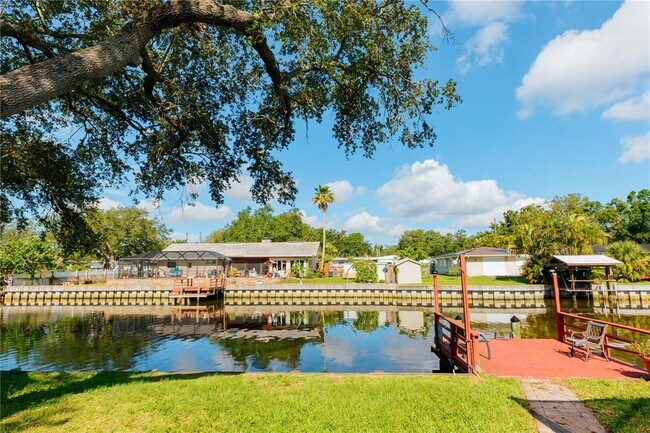 Building Photo - 1624 Sheffield Dr
