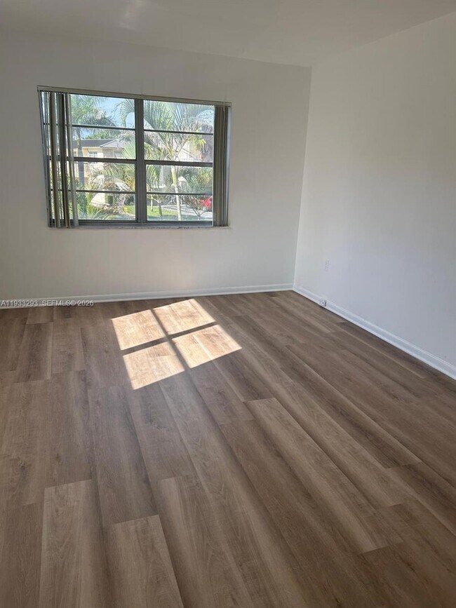 Building Photo - 3800 Van Buren St