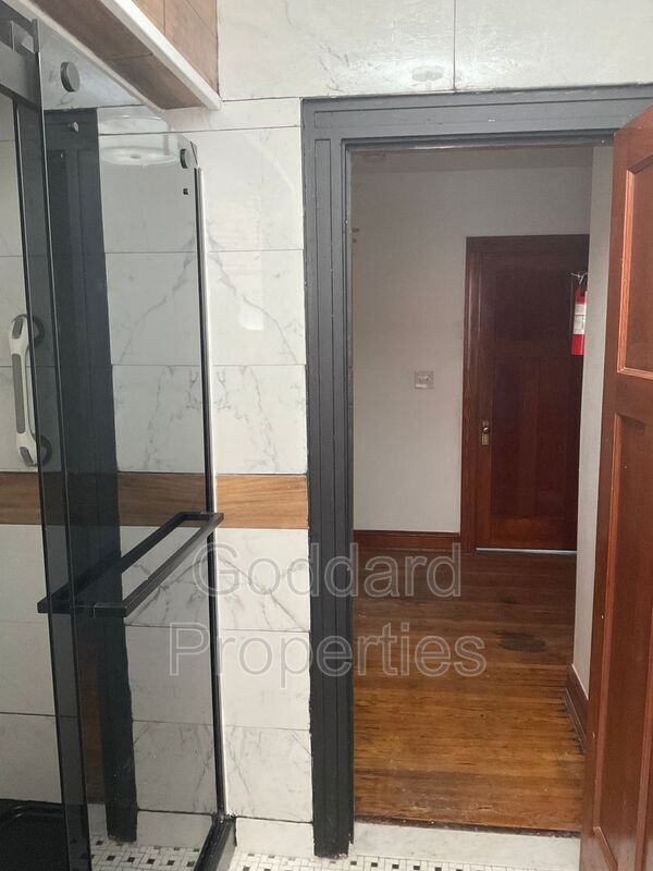 Building Photo - 4320 Sheldon Ave