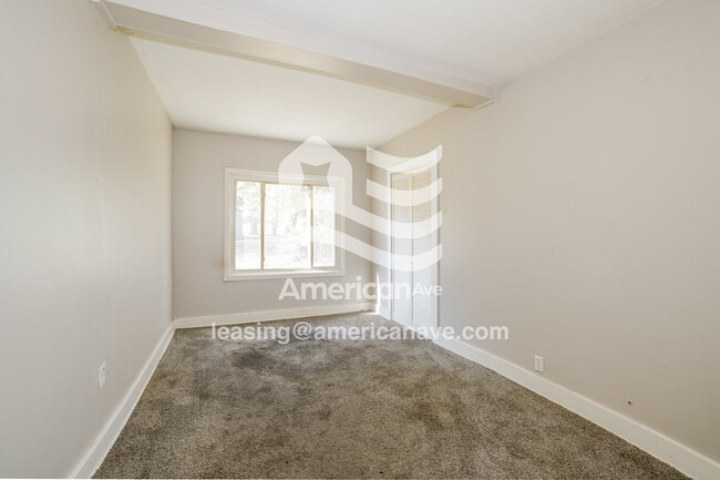 Building Photo - 3624 N Finnell Ave