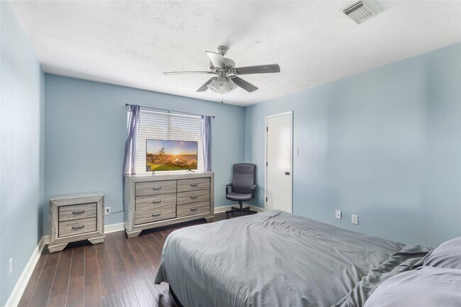 Building Photo - 18042 Noble Forest Dr