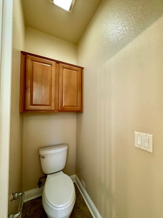 Building Photo - Beautiful Four-Bedroom Home Available in Folsom!