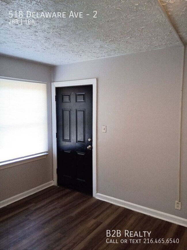 Building Photo - 518 Delaware Ave