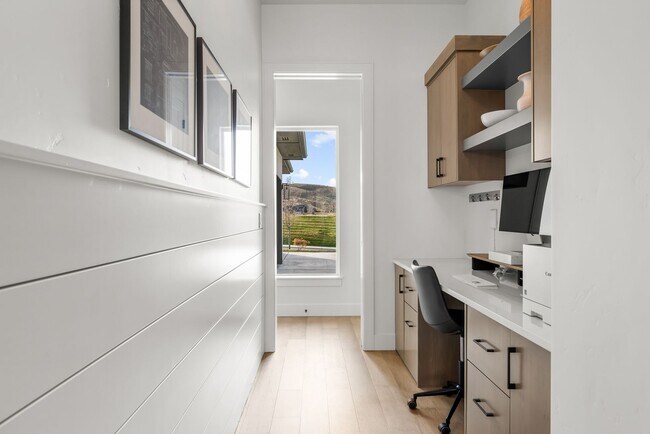 Building Photo - Stunning North Boise Foothills Home Availa...