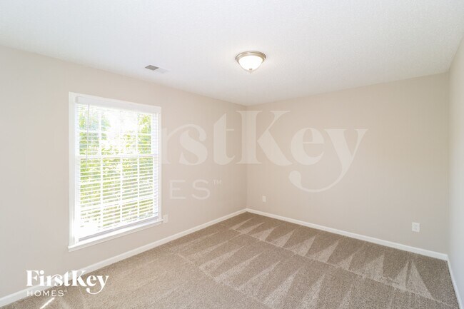 Building Photo - 675 Tealwood Ln