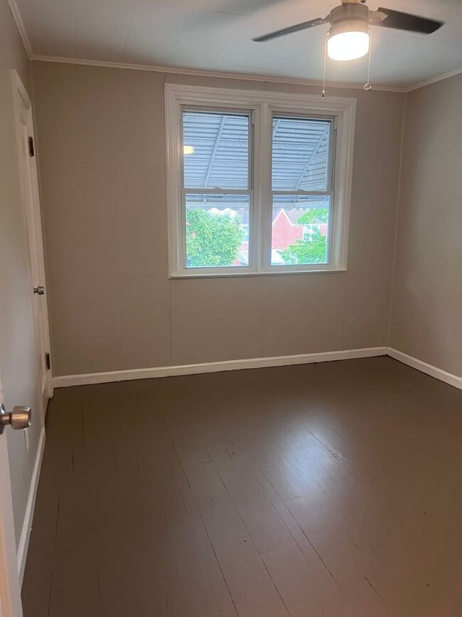 Building Photo - Cozy 2-Bedroom Home Available Now