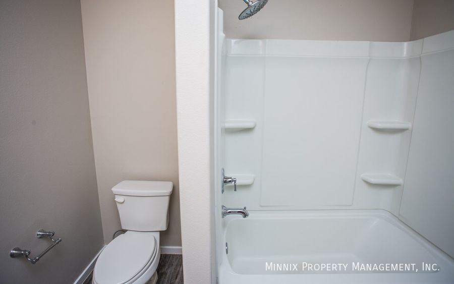 Building Photo - 921 Tulane St