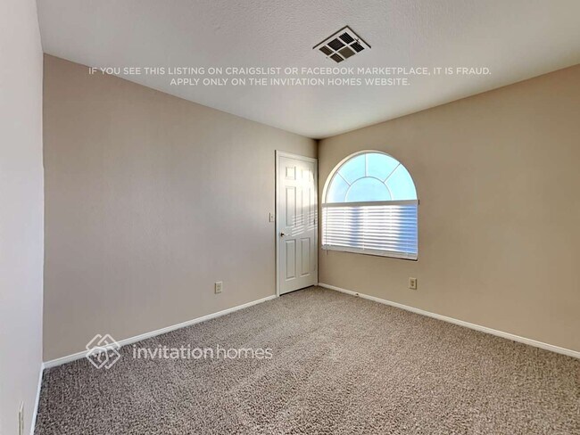 Building Photo - 2806 Via Bel Mondo St