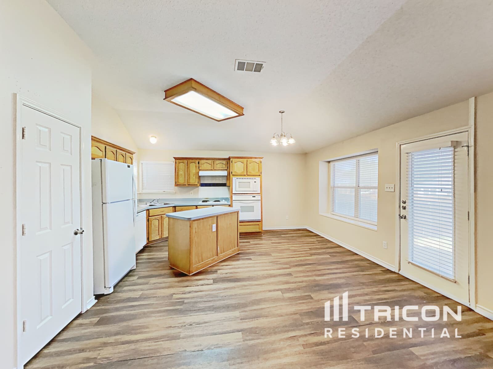 Building Photo - 1558 Aberdeen Dr