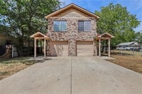 Building Photo - FREE MONTHS RENT WITH MOVE IN BEFORE END O...