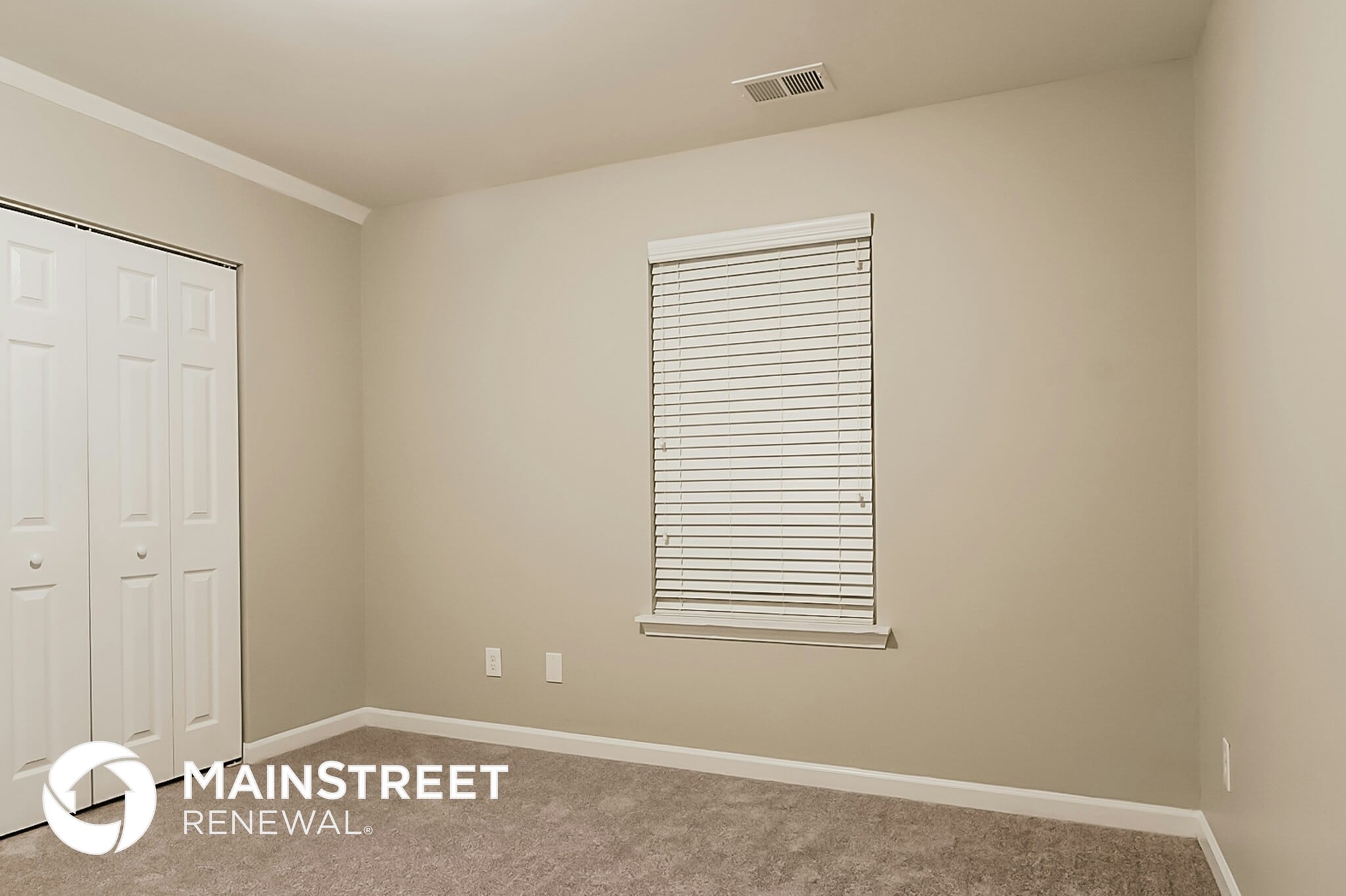 Building Photo - 1910 Oakbluff Way SW