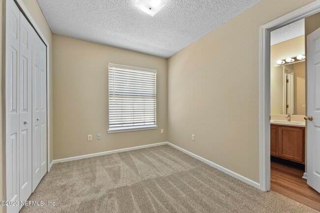 Building Photo - 1984 Mary St