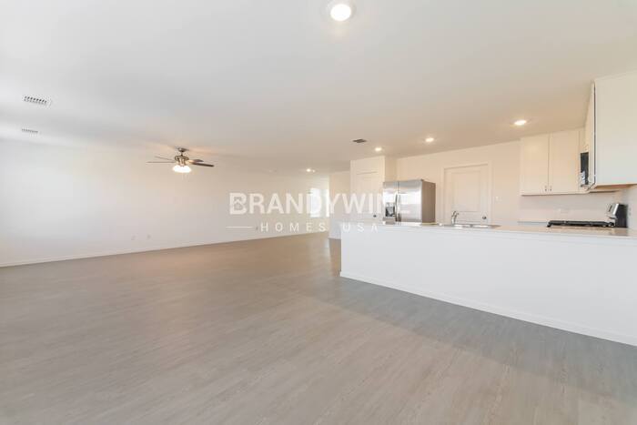 Building Photo - 260 Backcountry Dr