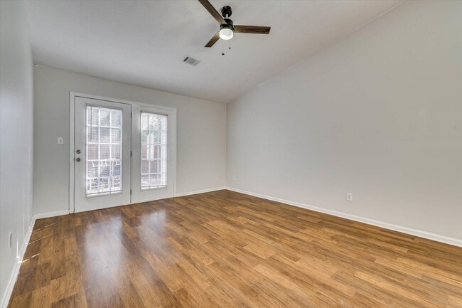 Building Photo - 150 Portofino Ln SW