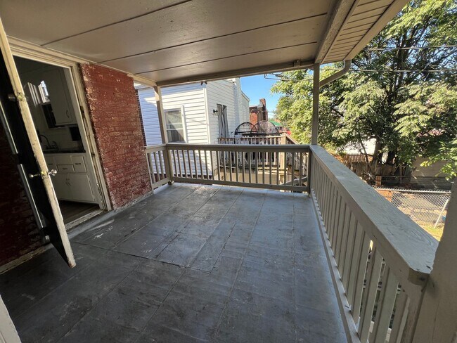 Building Photo - 281 W Cottage Pl