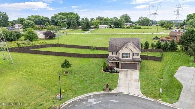 Building Photo - 1017 Brighton Dr