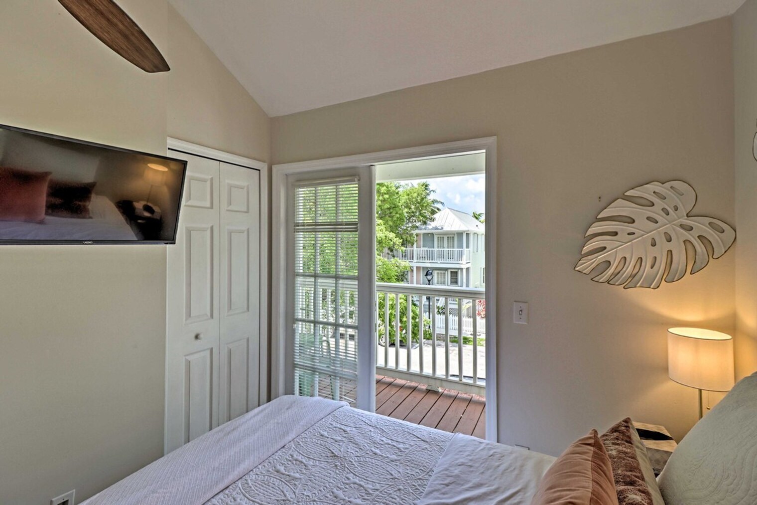 Building Photo - 169 Golf Club Dr