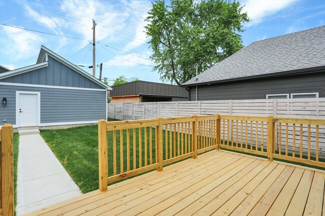 Building Photo - Brand New 4 bedroom 4 bath  Build near Eli...