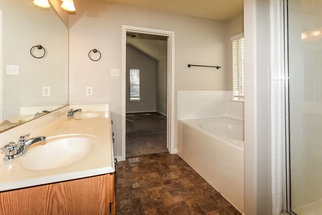 Building Photo - 25418 Barmby Dr