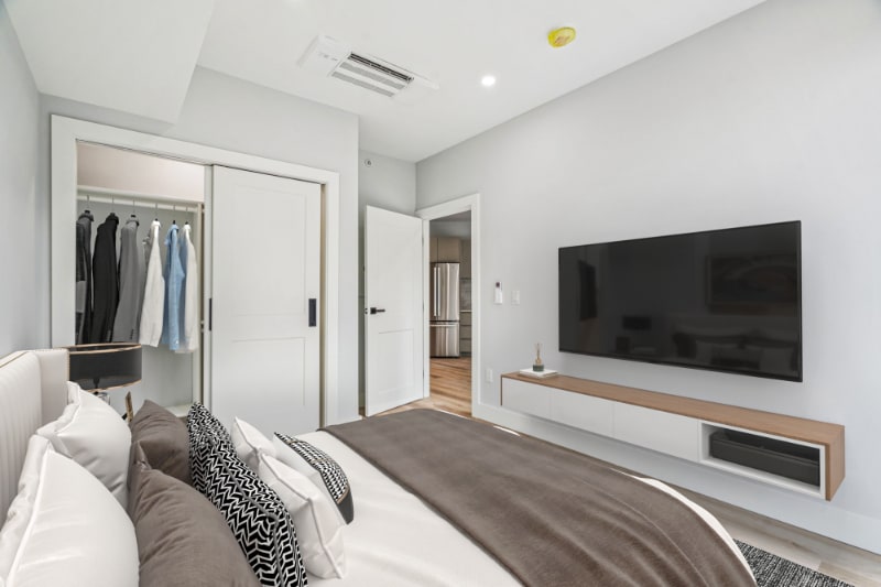 Building Photo - 3748 Lancaster Ave