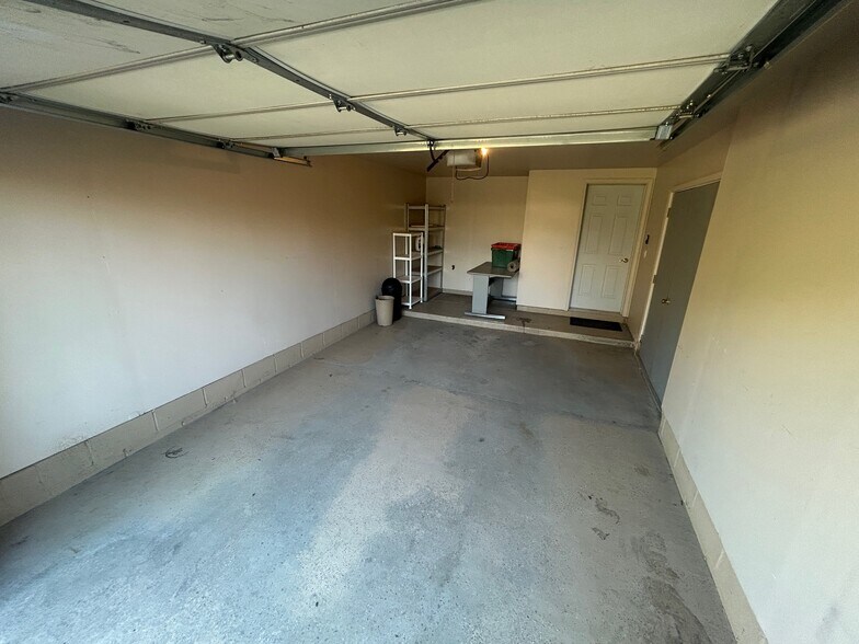 Building Photo - 3608 Oakmonte Blvd