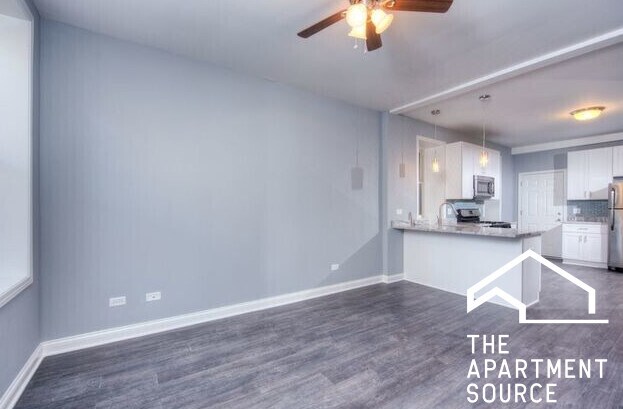 Primary Photo - 1302 N Greenview Ave