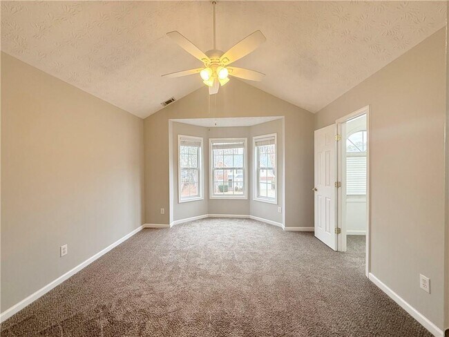 Building Photo - 945 Sweet Mill Ln