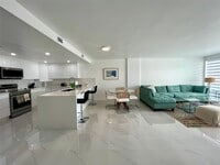 Building Photo - 155 Ocean Ln Dr