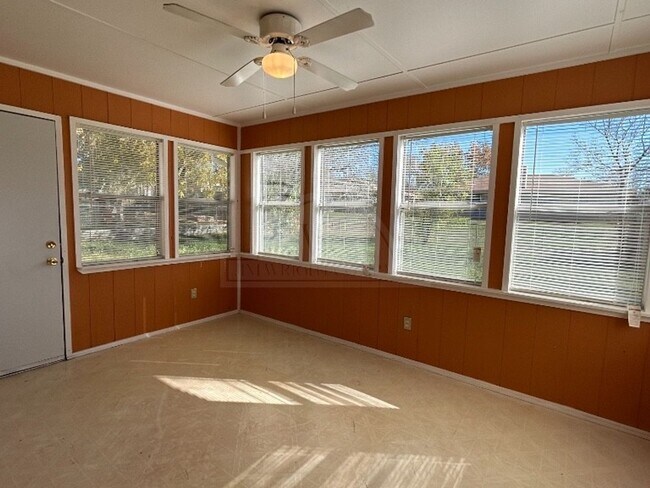 Building Photo - 618 N 23rd St