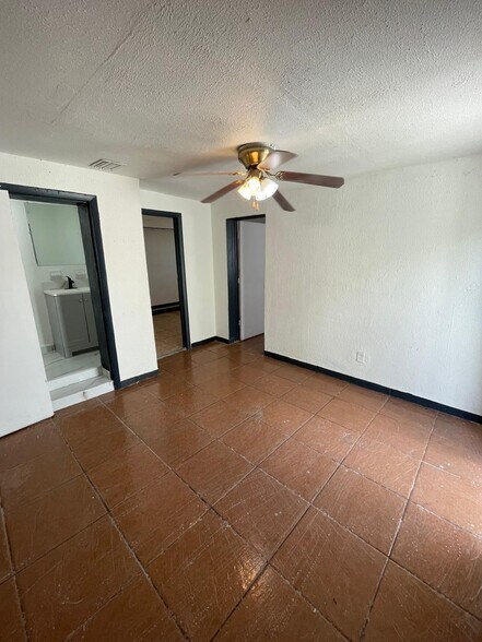 Building Photo - 17011 NW 33rd Ct