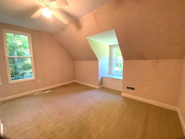 Building Photo - Creekside Cape Cod