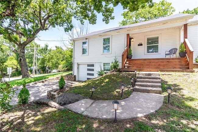 Primary Photo - 394 Fletcher Ave